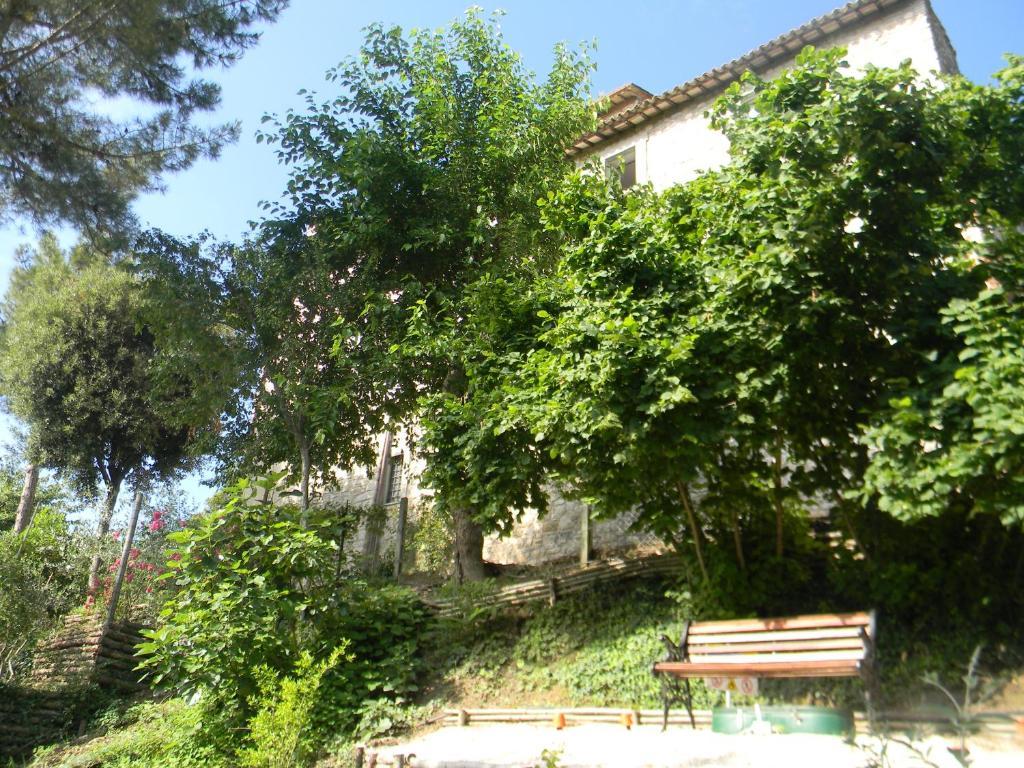 Gli Appartamenti Di Torre Bertona Τόντι Εξωτερικό φωτογραφία